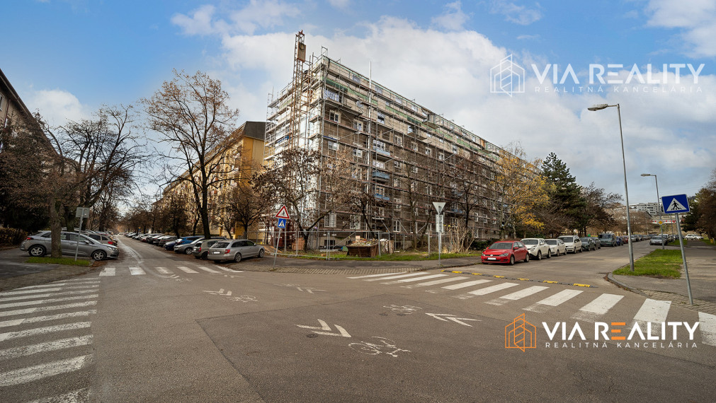 PREDANÉ 1-izbový byt, predaj, Kyjevská, Bratislava - Nové Mesto