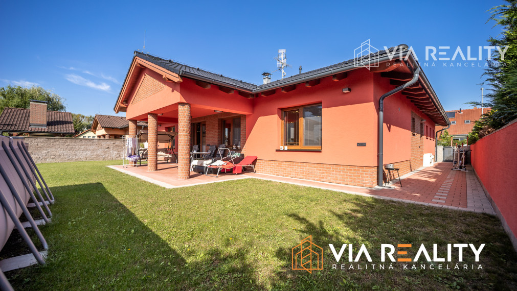 4 izbový rodinný dom, 4x parking, prenájom, Krajná ulica, Stupava