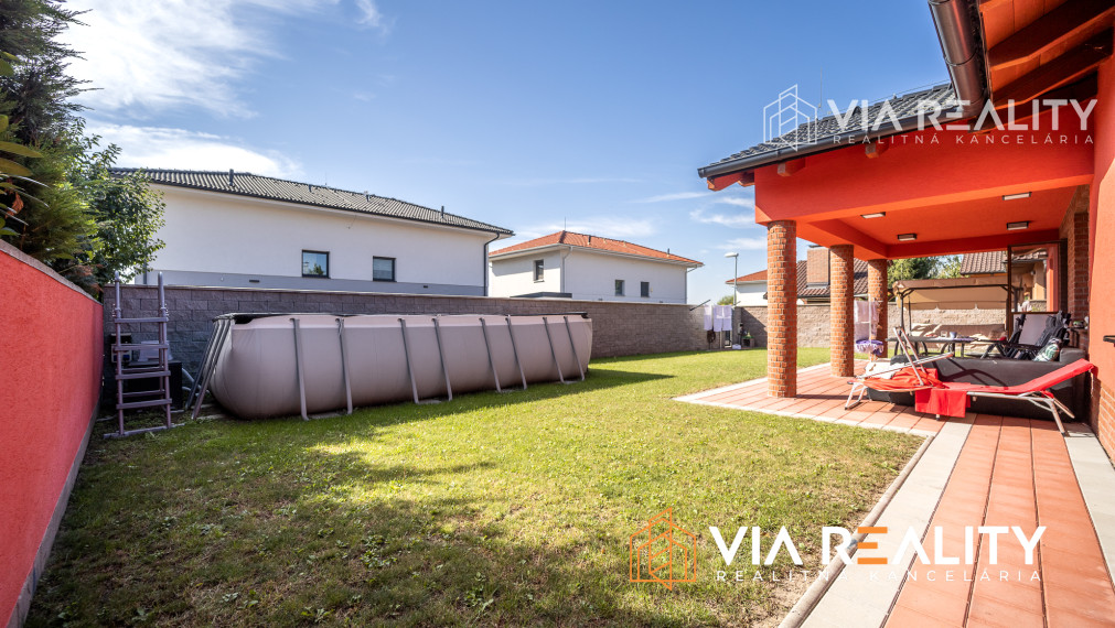 4 izbový rodinný dom, 4x parking, prenájom, Krajná ulica, Stupava