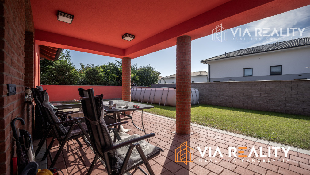 4 izbový rodinný dom, 4x parking, prenájom, Krajná ulica, Stupava