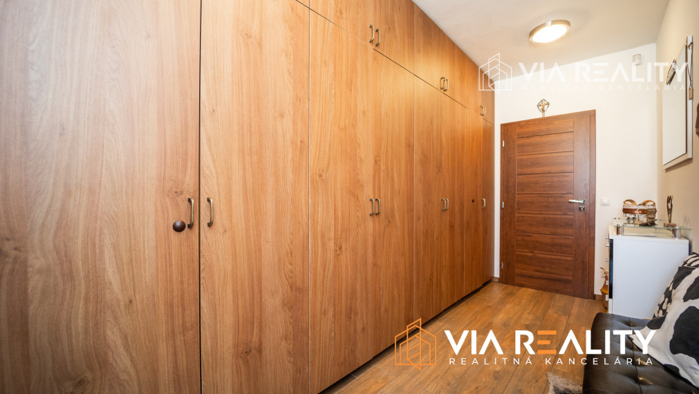 4 izbový rodinný dom, 4x parking, prenájom, Krajná ulica, Stupava