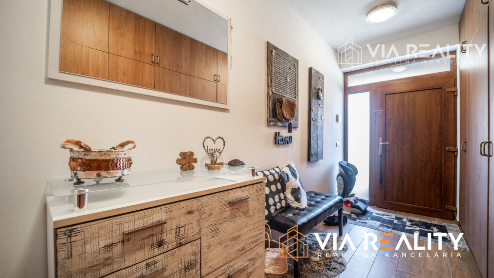 4 izbový rodinný dom, 4x parking, prenájom, Krajná ulica, Stupava