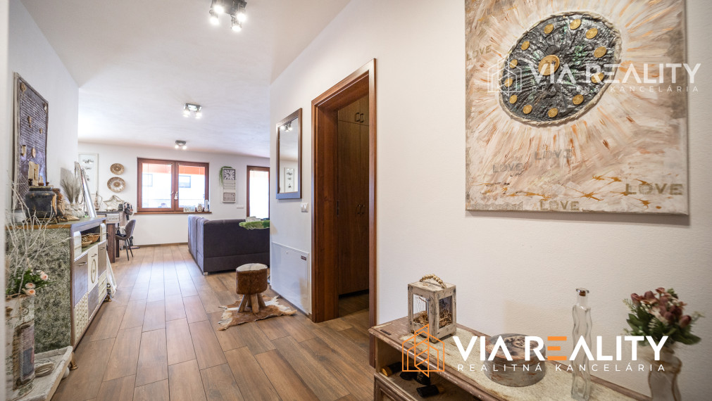 4 izbový rodinný dom, 4x parking, prenájom, Krajná ulica, Stupava