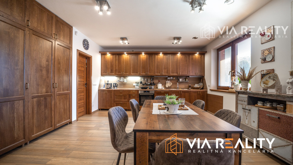 4 izbový rodinný dom, 4x parking, prenájom, Krajná ulica, Stupava