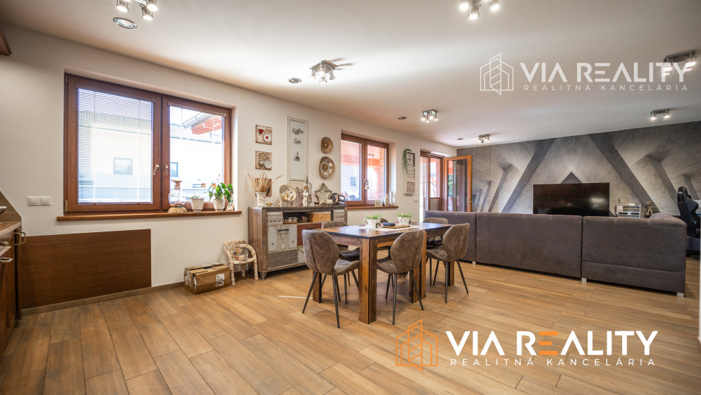 4 izbový rodinný dom, 4x parking, prenájom, Krajná ulica, Stupava