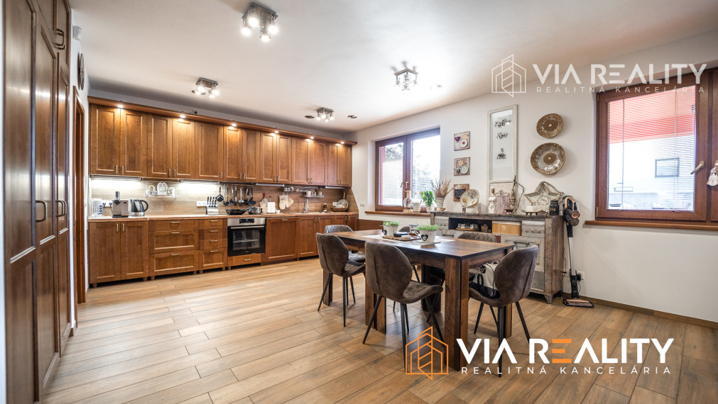 4 izbový rodinný dom, 4x parking, prenájom, Krajná ulica, Stupava