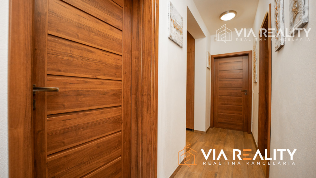 4 izbový rodinný dom, 4x parking, prenájom, Krajná ulica, Stupava