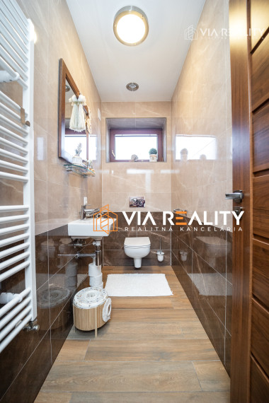 4 izbový rodinný dom, 4x parking, prenájom, Krajná ulica, Stupava