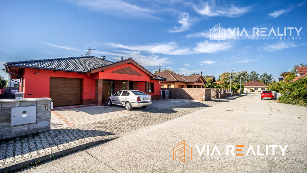 4 izbový rodinný dom, 4x parking, prenájom, Krajná ulica, Stupava