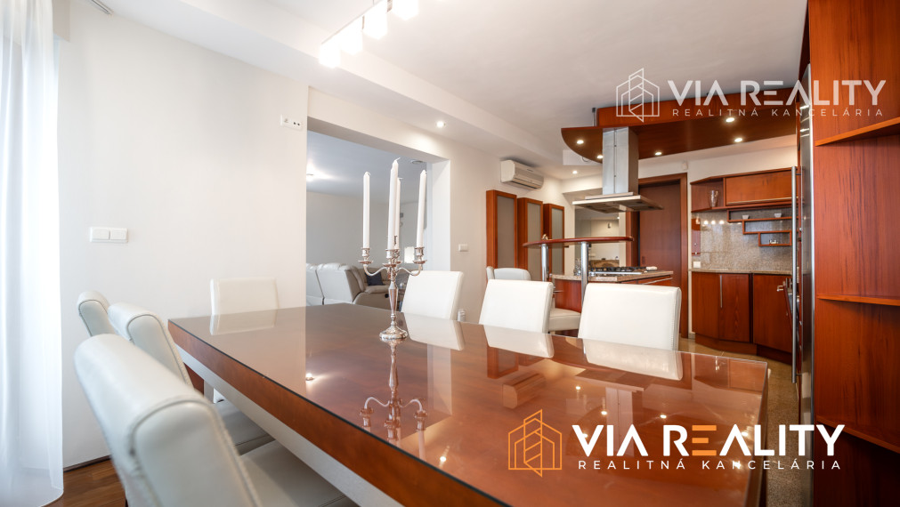 7-izbový rodinný dom, vnútorný bazén, sauna, dvojgaráž, harmonické prostredie, Rača, Bratislava