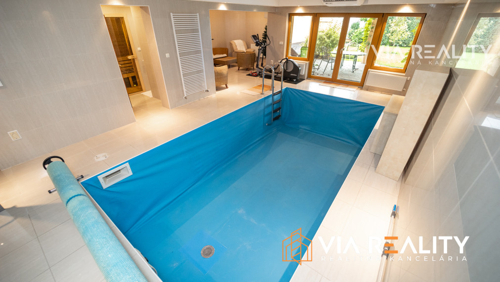 7-izbový rodinný dom, vnútorný bazén, sauna, dvojgaráž, harmonické prostredie, Rača, Bratislava