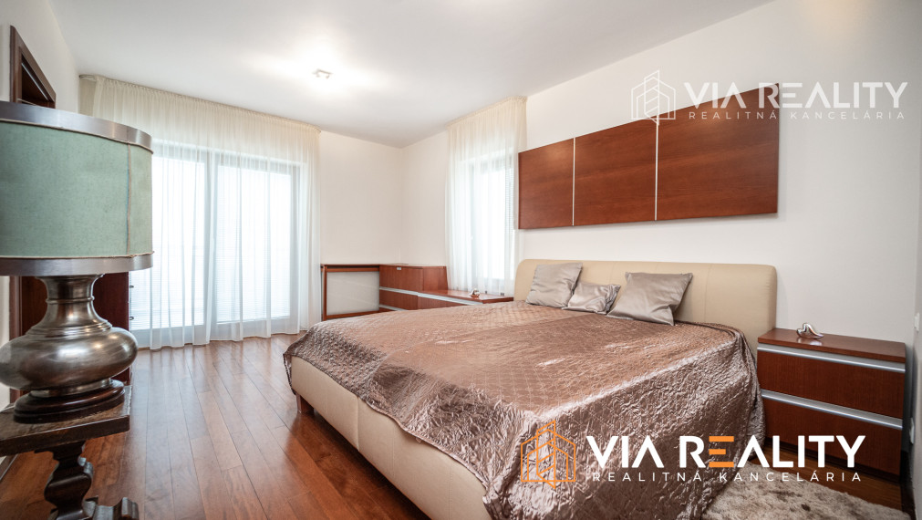 7-izbový rodinný dom, vnútorný bazén, sauna, dvojgaráž, harmonické prostredie, Rača, Bratislava