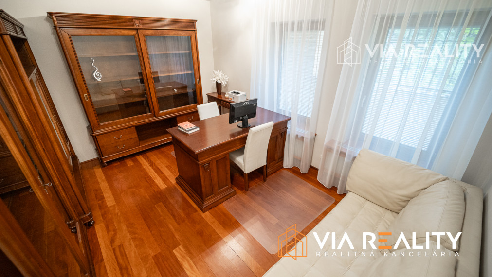 7-izbový rodinný dom, vnútorný bazén, sauna, dvojgaráž, harmonické prostredie, Rača, Bratislava