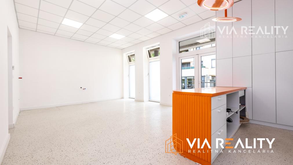 PRENAJATE Obchodný priestor, Bernolákovska 18, Ivanka pri Dunaji