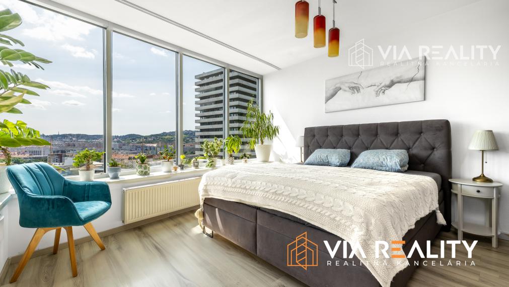 REZERVOVANÉ 2-izbový byt, Tri veže, loggia, parking, predaj, Bratislava - Nové Mesto