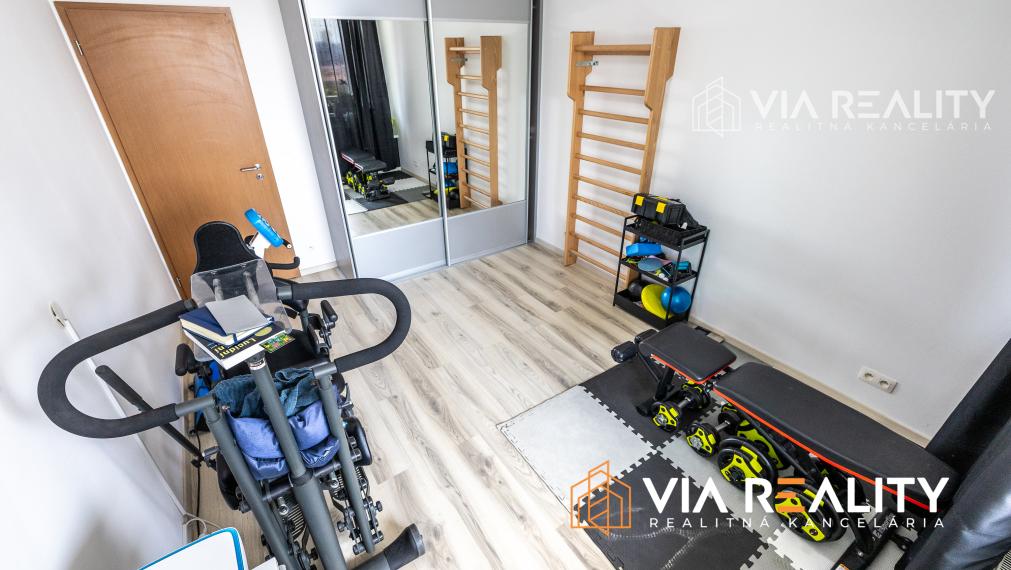 REZERVOVANÉ 2-izbový byt, Tri veže, loggia, parking, predaj, Bratislava - Nové Mesto