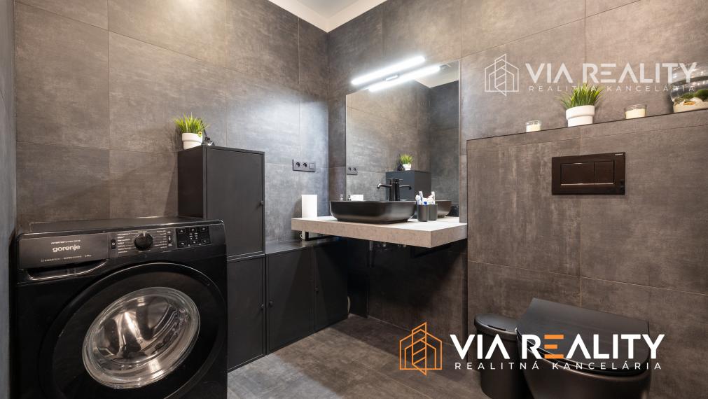 REZERVOVANÉ 2-izbový byt, Tri veže, loggia, parking, predaj, Bratislava - Nové Mesto