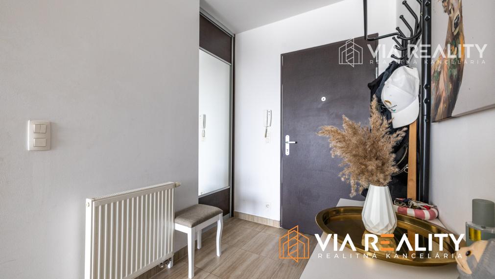 REZERVOVANÉ 2-izbový byt, Tri veže, loggia, parking, predaj, Bratislava - Nové Mesto