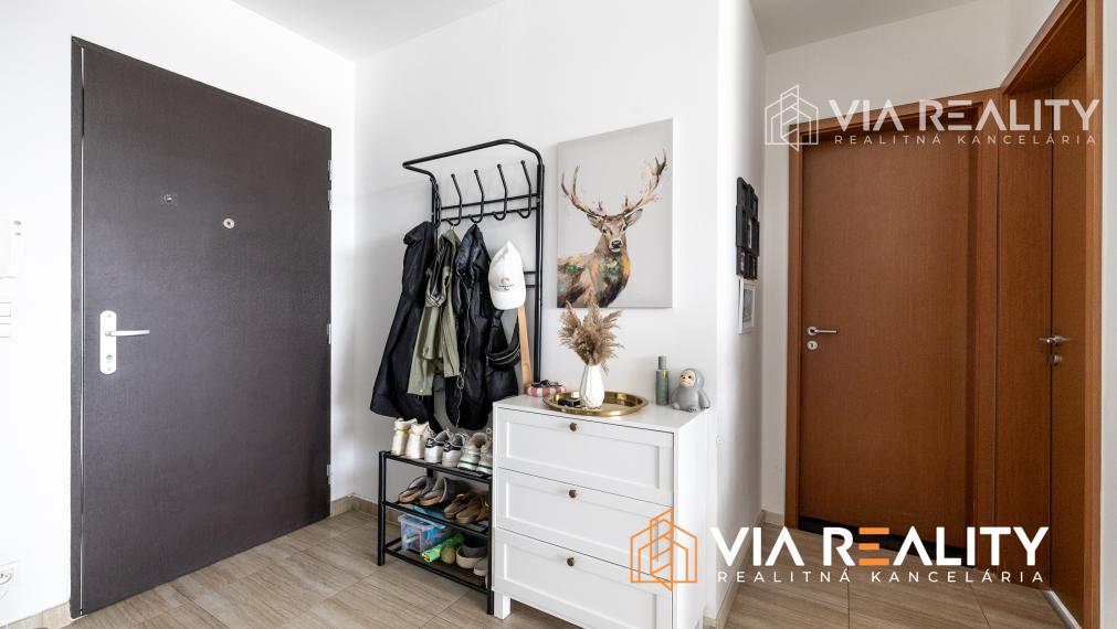 REZERVOVANÉ 2-izbový byt, Tri veže, loggia, parking, predaj, Bratislava - Nové Mesto