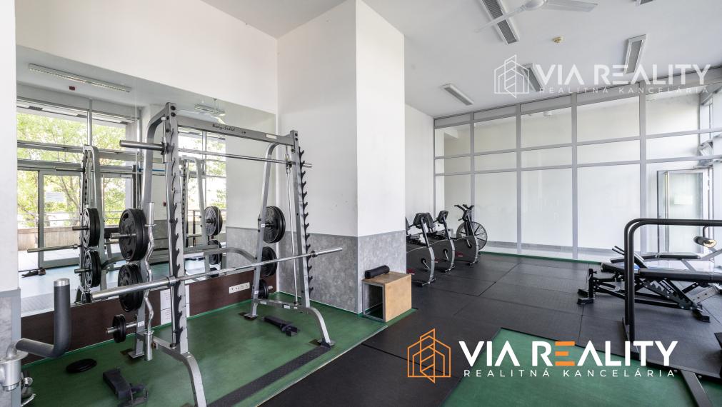 REZERVOVANÉ 2-izbový byt, Tri veže, loggia, parking, predaj, Bratislava - Nové Mesto