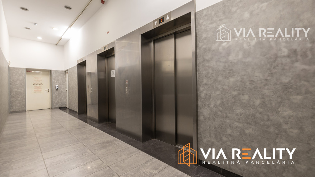 REZERVOVANÉ 2-izbový byt, Tri veže, loggia, parking, predaj, Bratislava - Nové Mesto