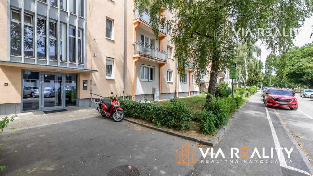 PREDANÉ 1-izbový byt na predaj Astrová 6, Ružinov, Bratislava