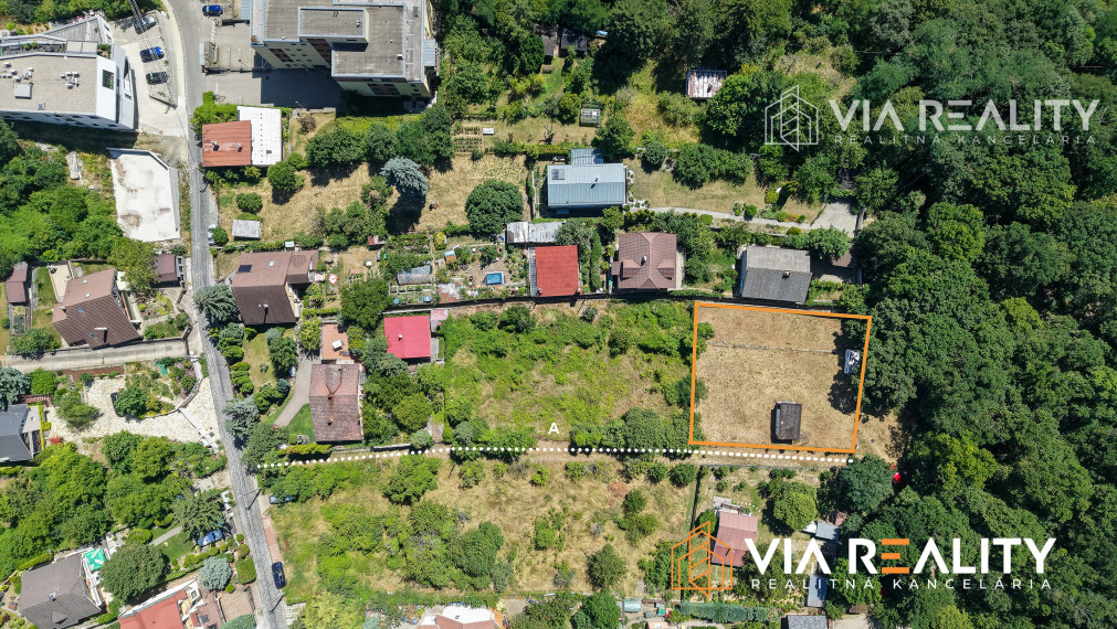 Stavebný pozemok na predaj, smer Devín, Bratislava - Karlova Ves