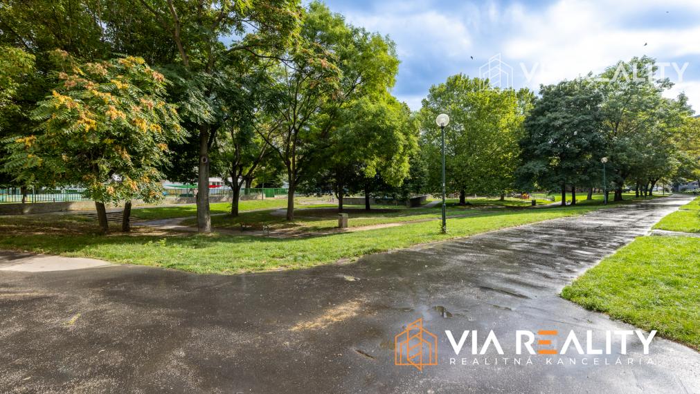 REZERVOVANÉ 3-izbový byt, balkón, prenájom, Jasovská, Bratislava - Petržalka