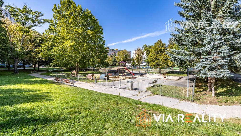 REZERVOVANÉ 3-izbový byt, balkón, prenájom, Jasovská, Bratislava - Petržalka