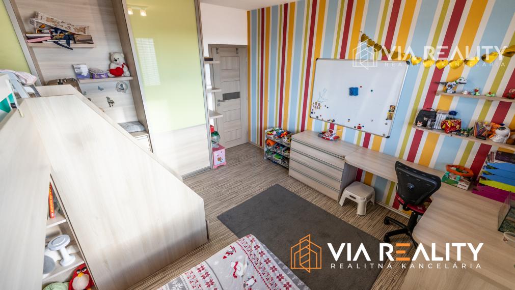 3-izbový byt s loggiou, pivnica, predaj, Ševčenkova ulica, Bratislava - Petržalka