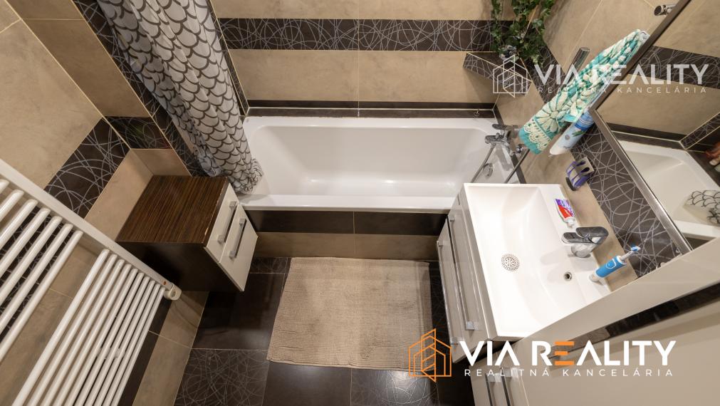 3-izbový byt s loggiou, pivnica, predaj, Ševčenkova ulica, Bratislava - Petržalka