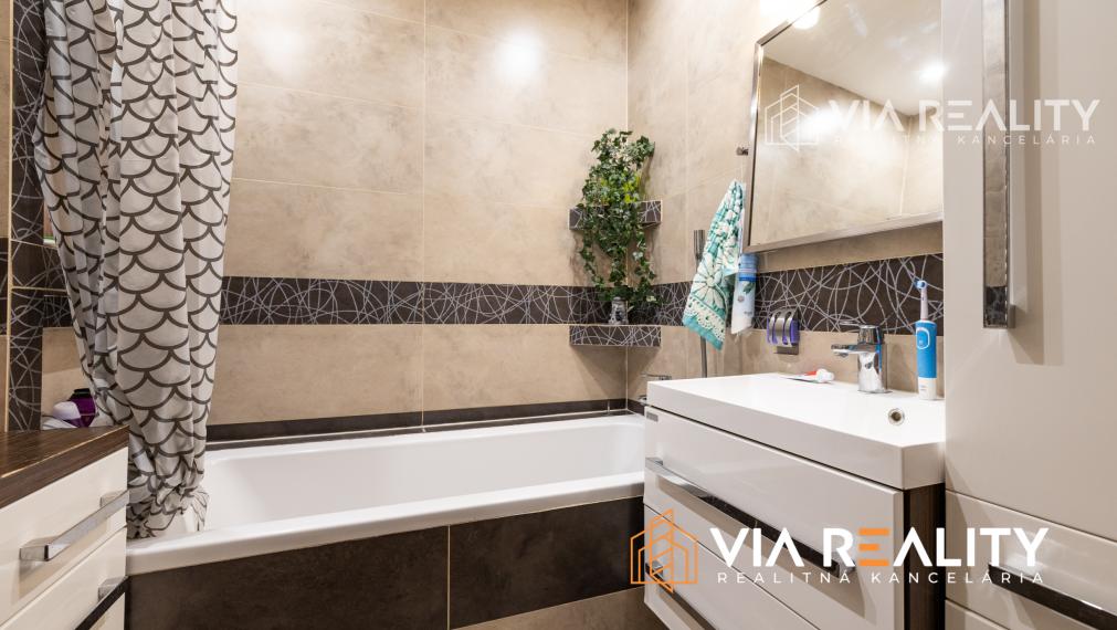 3-izbový byt s loggiou, pivnica, predaj, Ševčenkova ulica, Bratislava - Petržalka