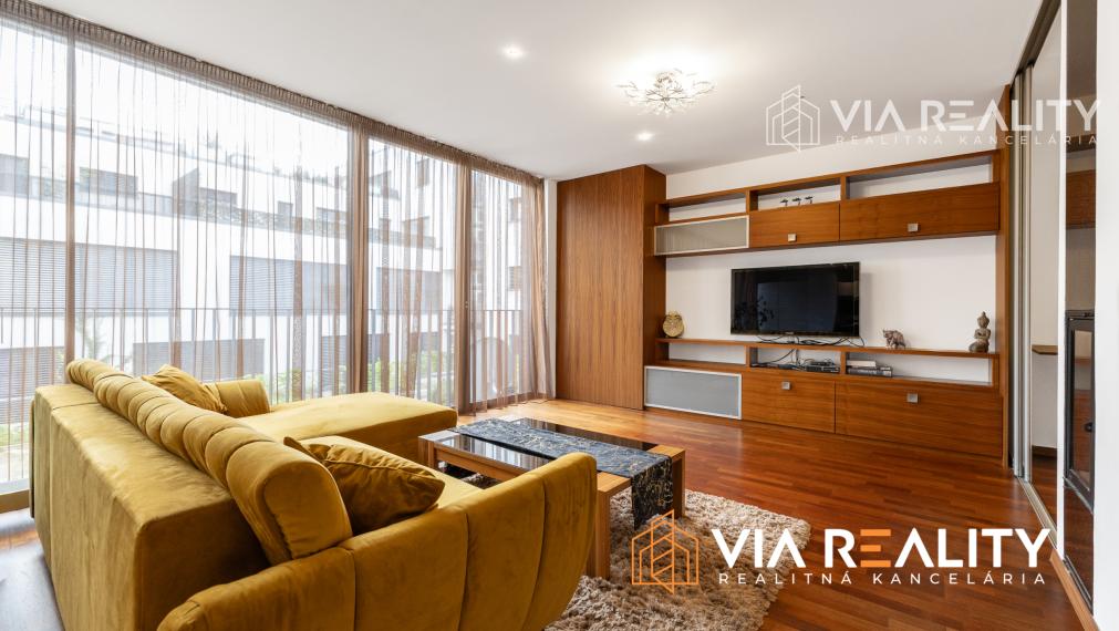 Predaj 2-izbový byt + PARKING – Dunajská, Staré Mesto – Bratislava