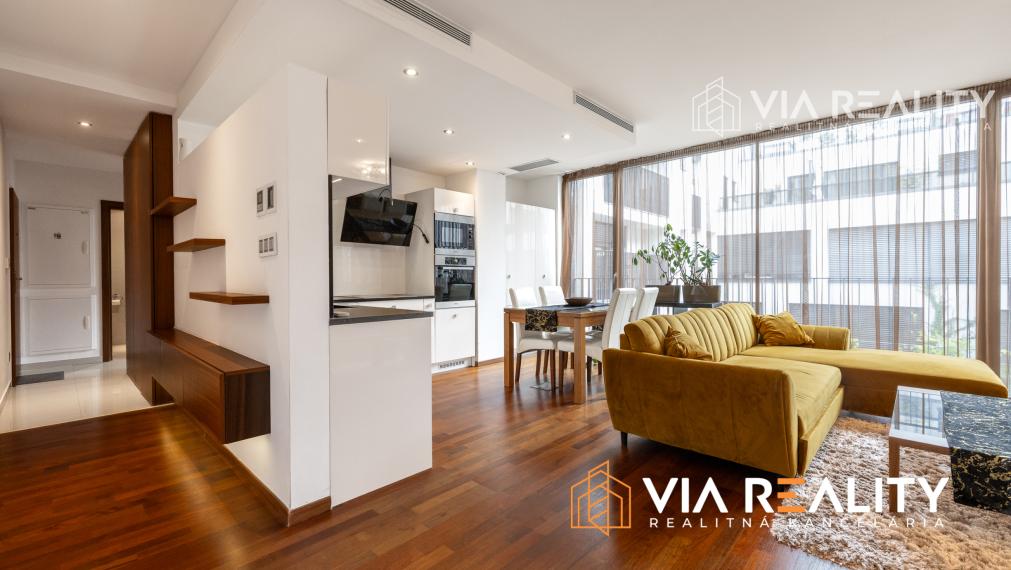 Predaj 2-izbový byt + PARKING – Dunajská, Staré Mesto – Bratislava