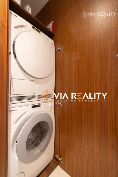 Predaj 2-izbový byt + PARKING – Dunajská, Staré Mesto – Bratislava