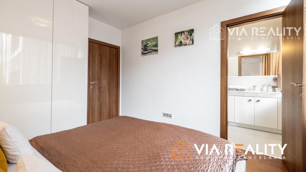 Predaj 2-izbový byt + PARKING – Dunajská, Staré Mesto – Bratislava