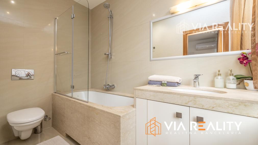 Predaj 2-izbový byt + PARKING – Dunajská, Staré Mesto – Bratislava