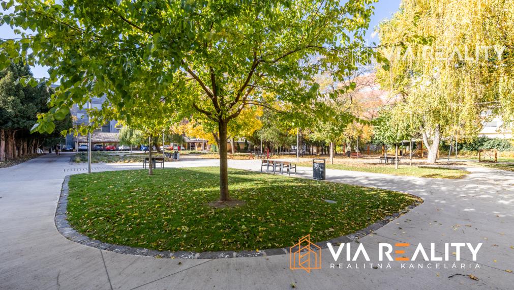 Predaj 2-izbový byt + PARKING – Dunajská, Staré Mesto – Bratislava