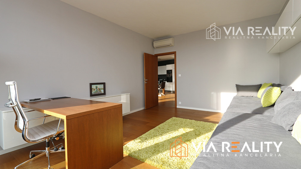 3 izbový PENTHOUSE, 2 x parking, Koliba, terasa, Bratislava-Nové Mesto