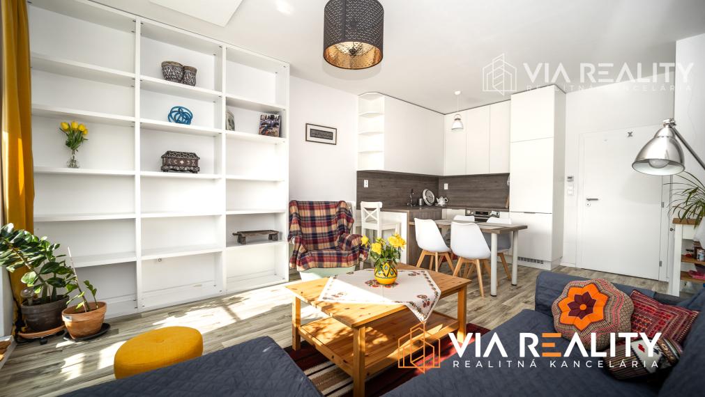 PREDAJ  2-izbový apartmán s 2 balkónmi, novostavba, Tomášikova, Bratislava - Ružinov