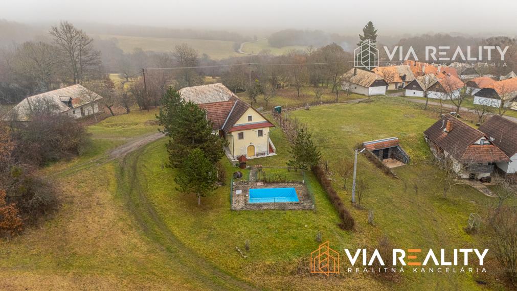 Rekreačný dom s vínnou pivnicou – Stará Hora, Sebechleby