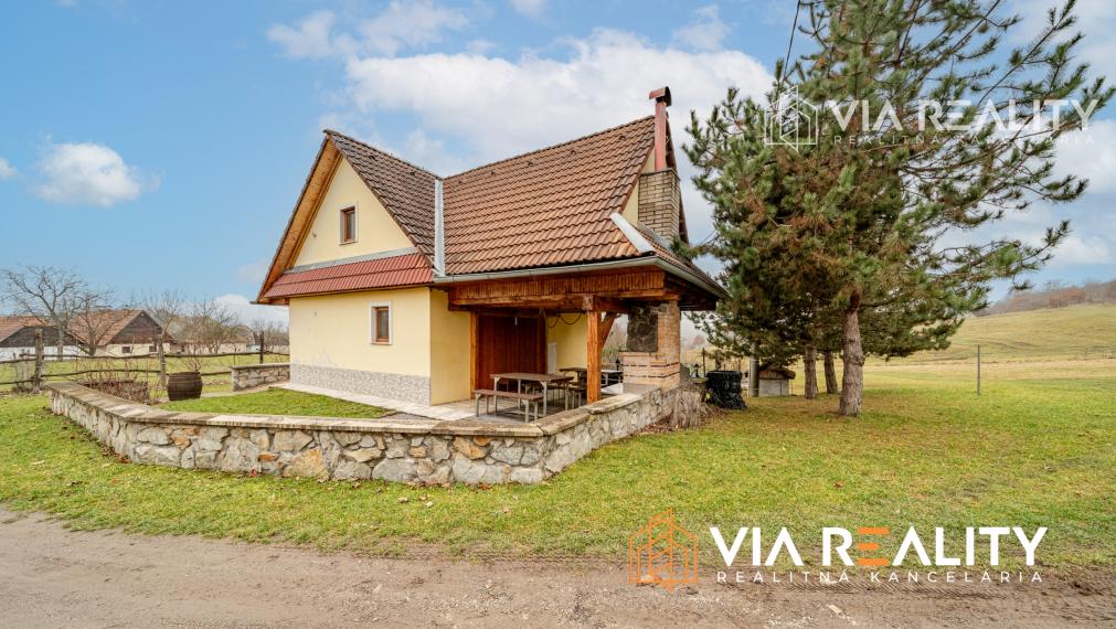 Rekreačný dom s vínnou pivnicou – Stará Hora, Sebechleby