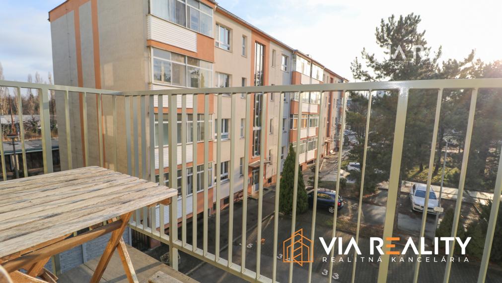 Prenájom 2-izbový byt s balkónom – Račianska, Nové Mesto, Bratislava