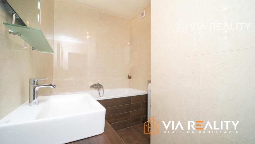 2-izbový byt v Petržalka City I na prenájom, Rusovská Cesta 50, Bratislava, IHNEĎ VOĽNÉ