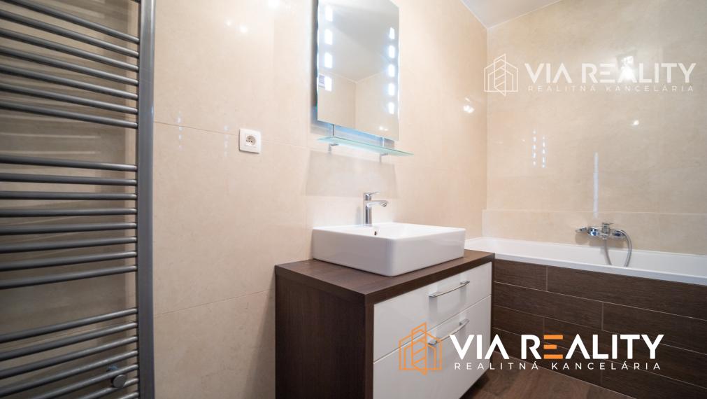 2-izbový byt v Petržalka City I na prenájom, Rusovská Cesta 50, Bratislava, IHNEĎ VOĽNÉ