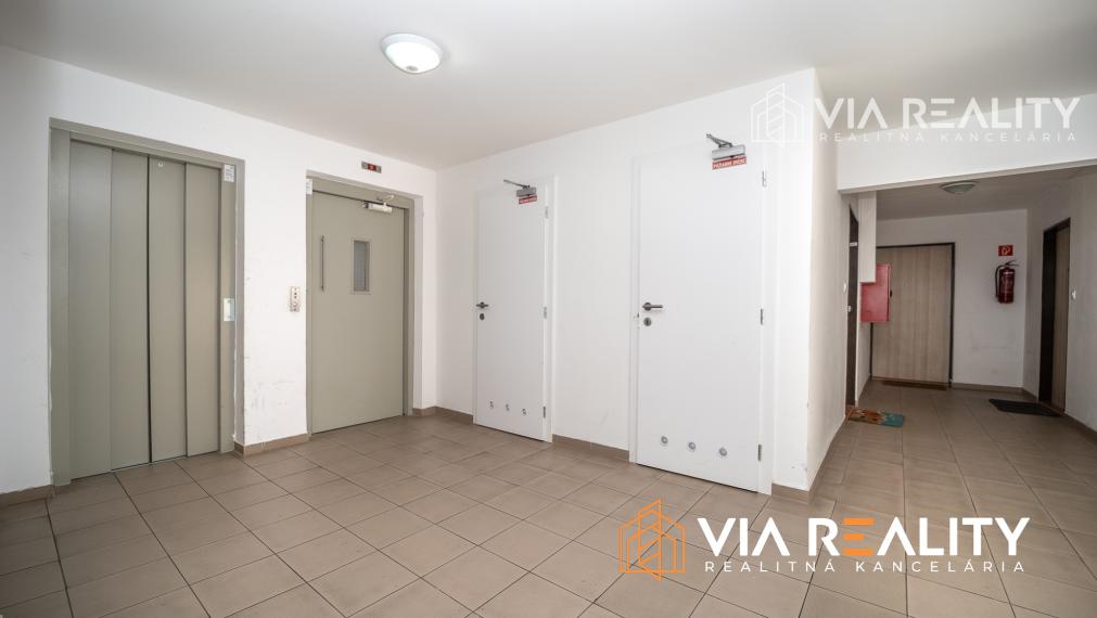 PREDAJ  2-izbový apartmán s 2 balkónmi, novostavba, Tomášikova, Bratislava - Ružinov