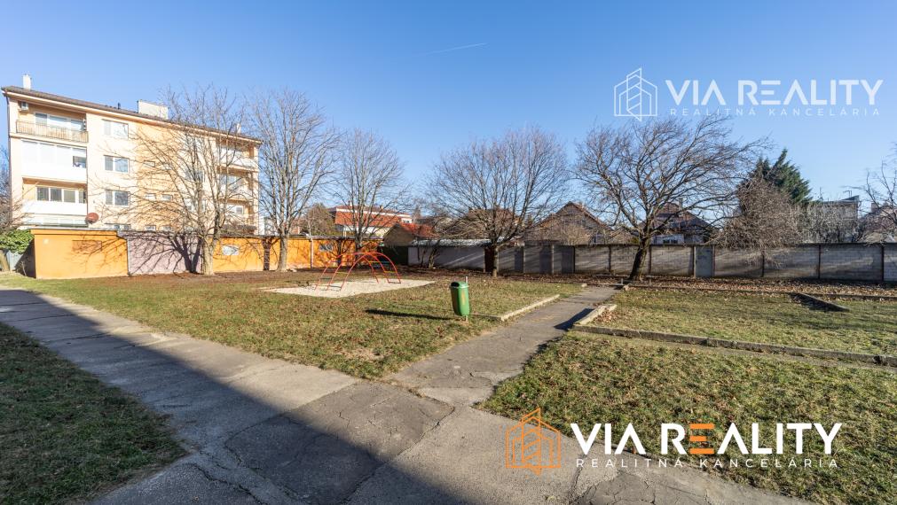 3-izbový byt, balkón, prenájom, Bystrická, Pezinok