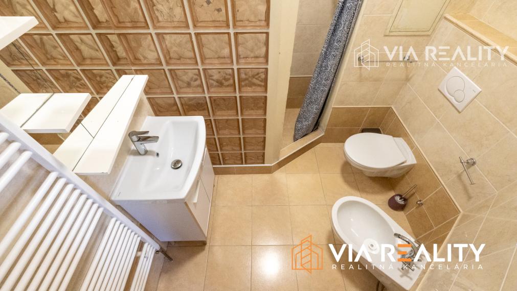 4-izbový mezonet s garážou, pivnicou a balkónom, Podunajská ul., Bratislava – Podunajské Biskupice