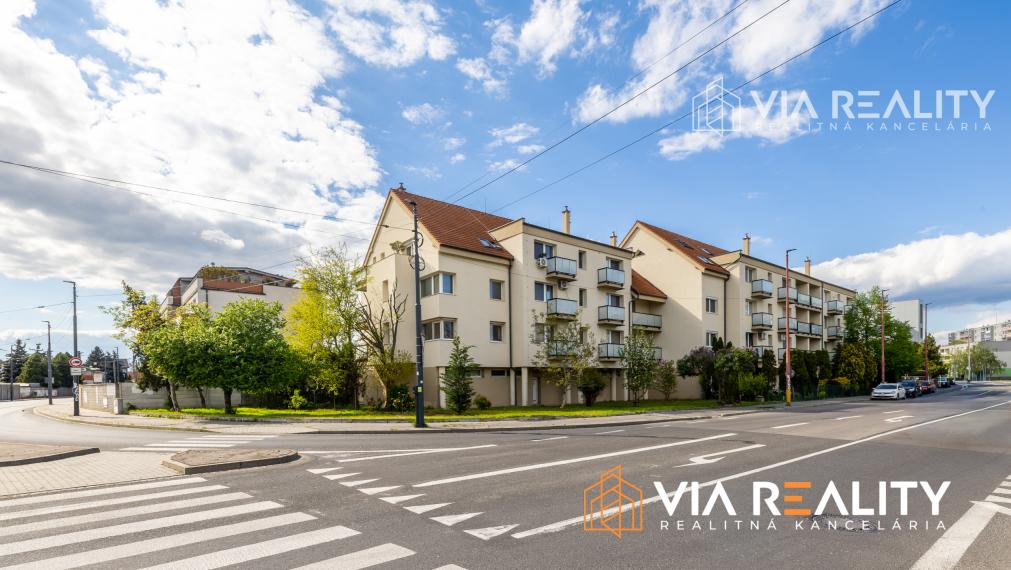4-izbový mezonet s garážou, pivnicou a balkónom, Podunajská ul., Bratislava – Podunajské Biskupice