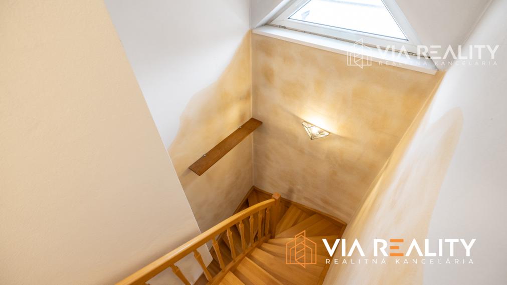 4-izbový mezonet s garážou, pivnicou a balkónom, Podunajská ul., Bratislava – Podunajské Biskupice